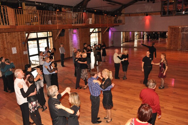 min 2009 11 29 station danse 083